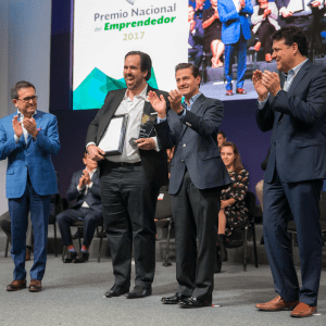 Juan Del Cerro Premio Nacional del Emprendedor INADEM
